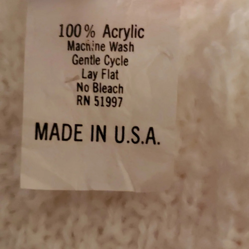Vintage Centennial Knits Ltd pink & white v-neck sweater made … - Picture 9 of 16
